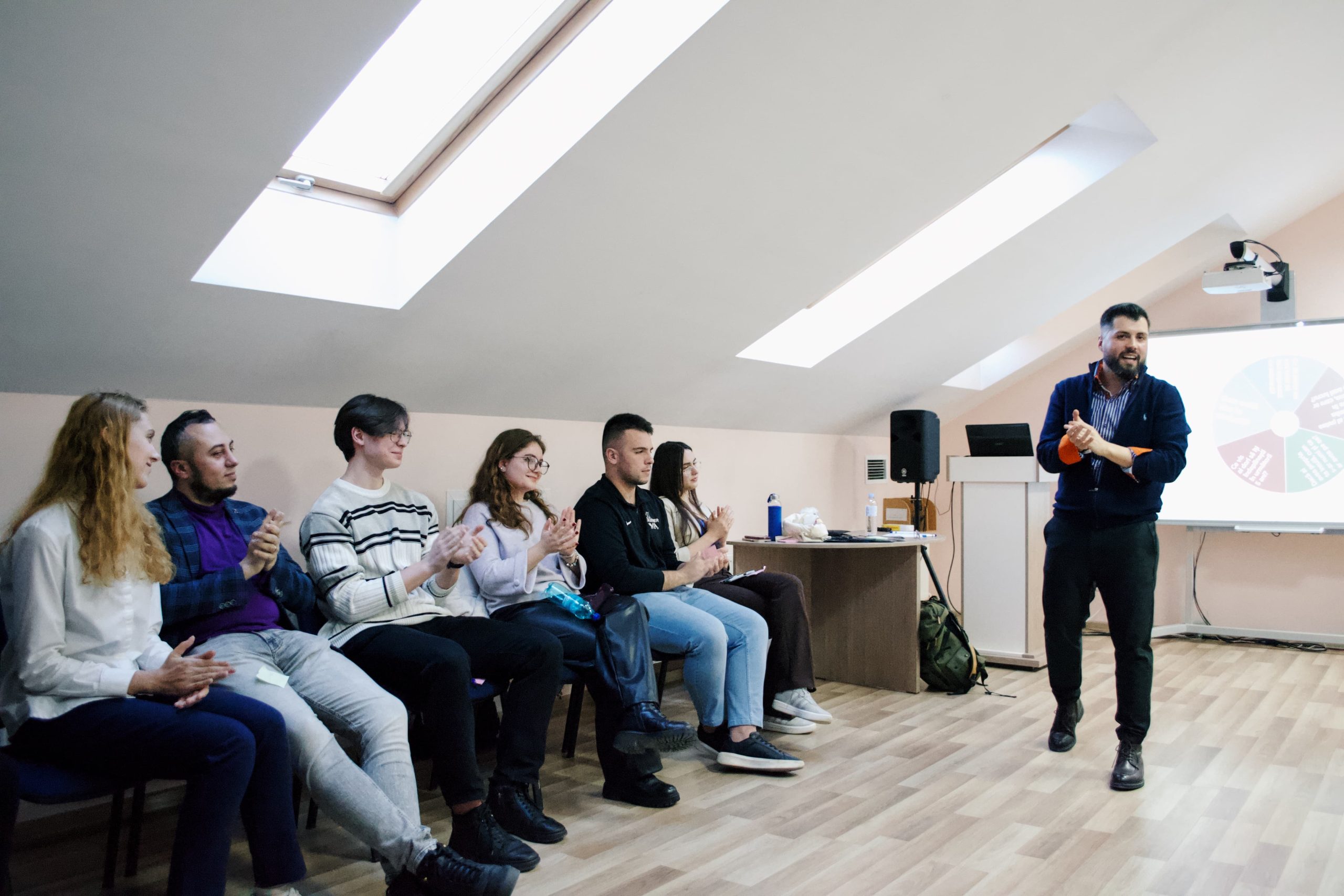 Academia Lideri de Viitor